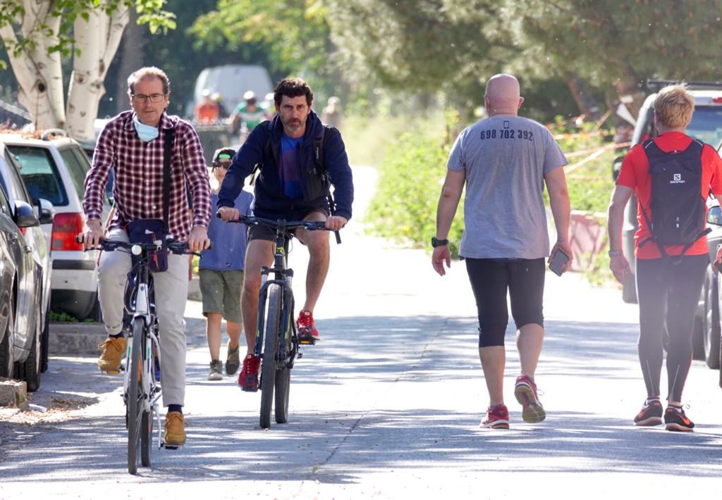 La capital comienza poco a poco a recuperar la normalidad con salidas en los horarios establecidos 