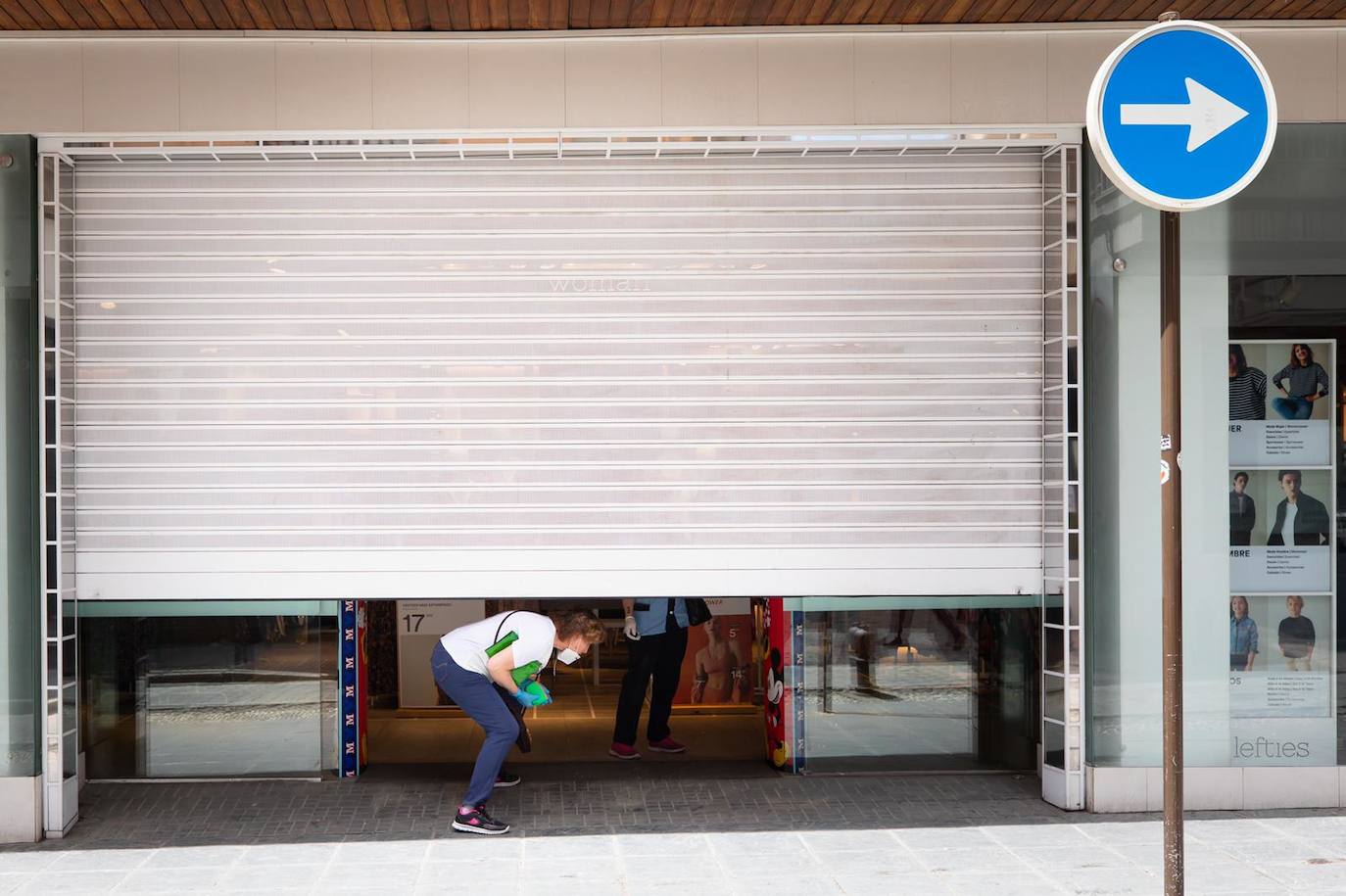 Este lunes marca un antes y un después en la desescalada en la ciudad, con la reapertura de algunos comercios, junto con la ya iniciada salida a la calle por horarios