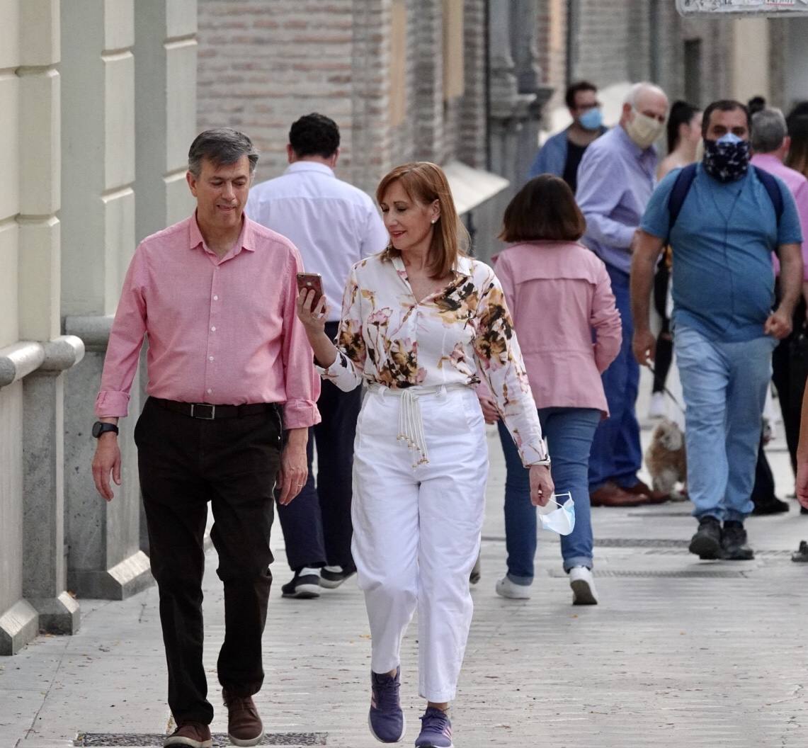 Este lunes marca un antes y un después en la desescalada en la ciudad, con la reapertura de algunos comercios, junto con la ya iniciada salida a la calle por horarios