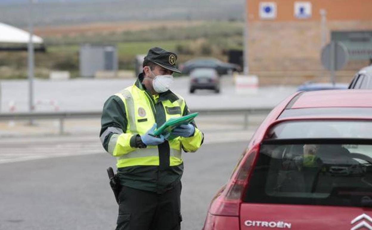 ¿Hasta dónde puedes moverte en coche en cada fase de la desescalada?