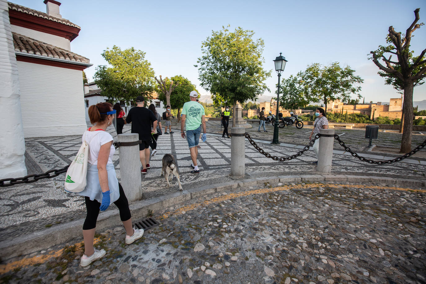 Fotos: El Albaicín, tras las ocho de la tarde