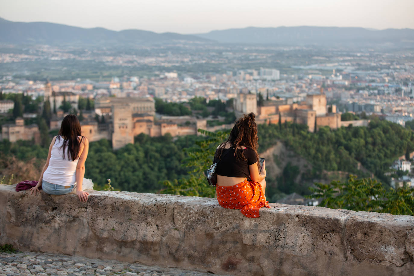 Fotos: El Albaicín, tras las ocho de la tarde