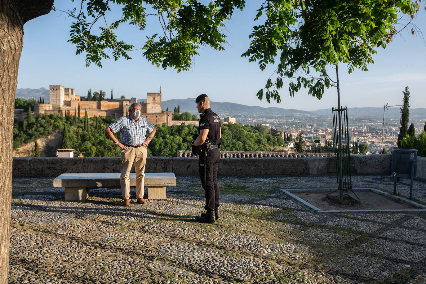 Fotos: El Albaicín, tras las ocho de la tarde