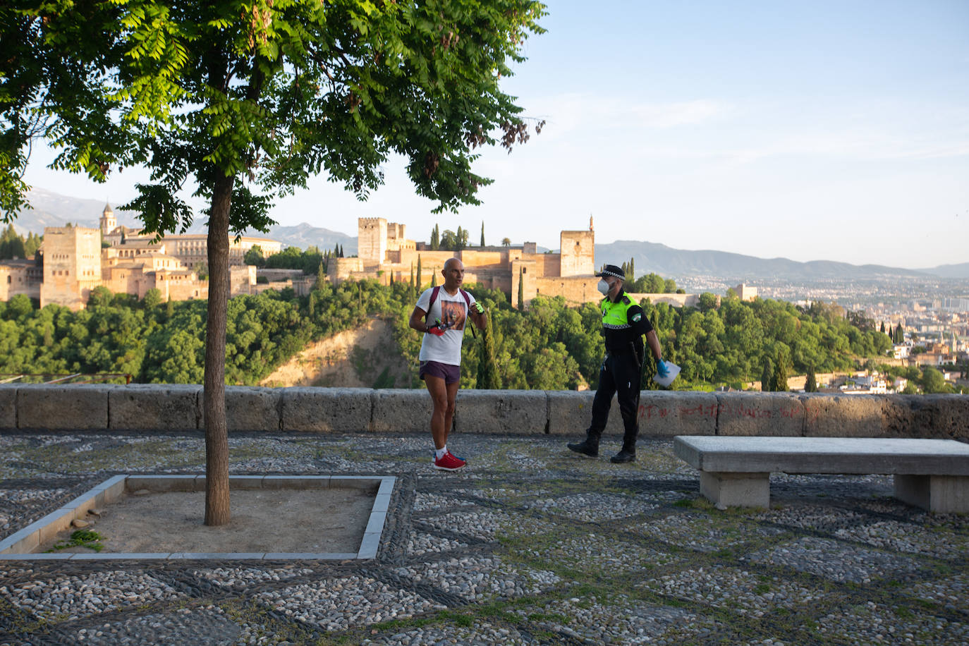 Fotos: El Albaicín, tras las ocho de la tarde