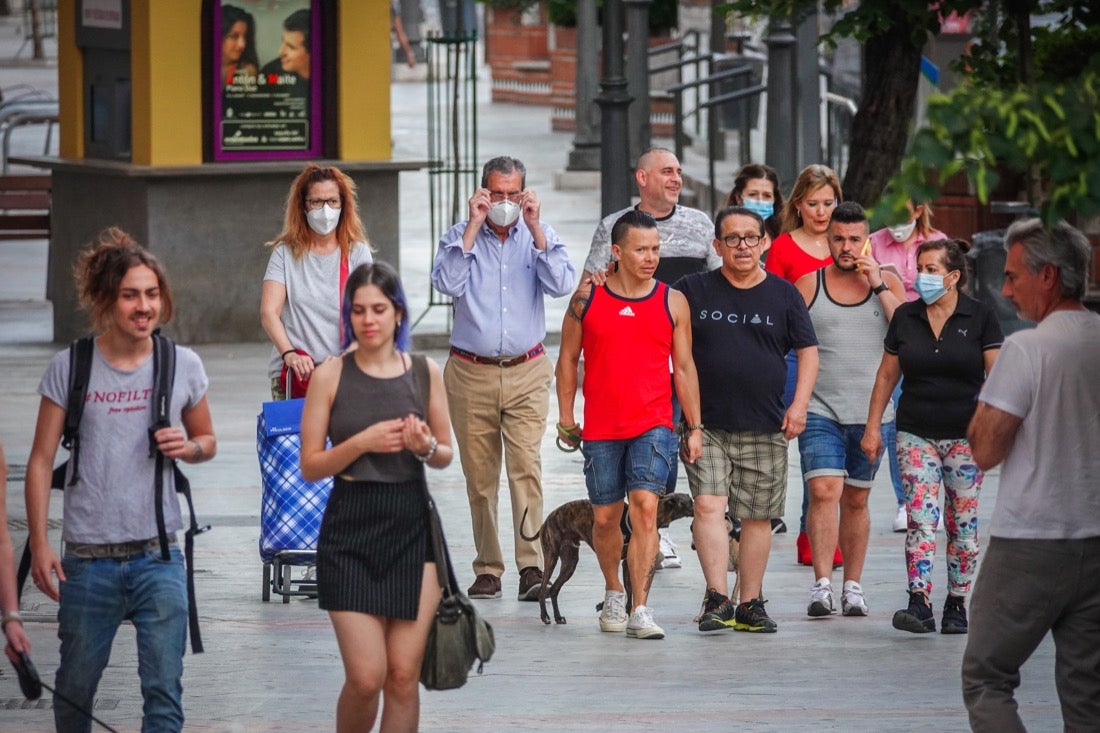 Las calles van notando cada vez más afluencia con las salidas permitidas dentro de la desescalada