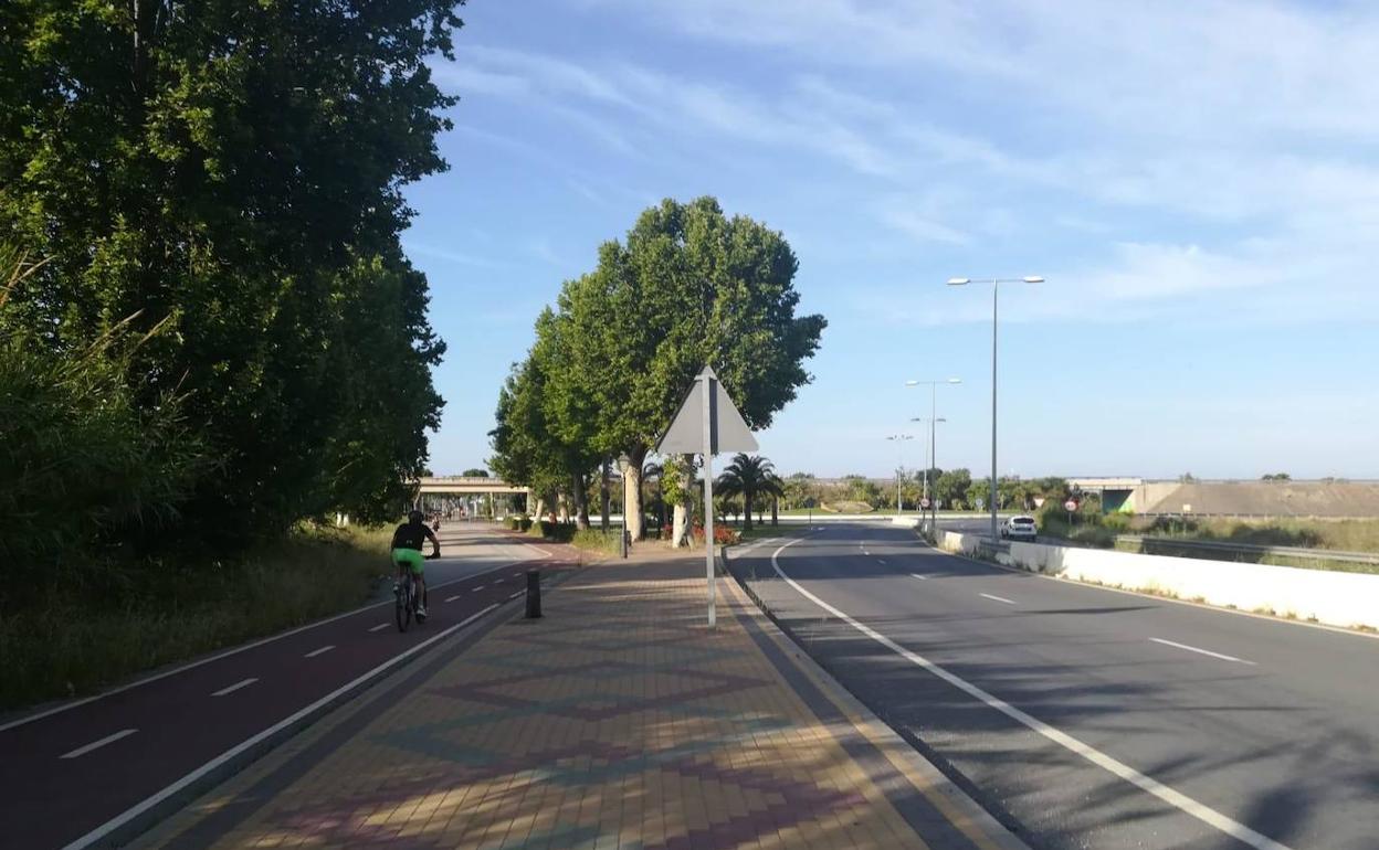 La imagen de la bajada a la playa del sábado contrasta con la de jornadas anteriores.