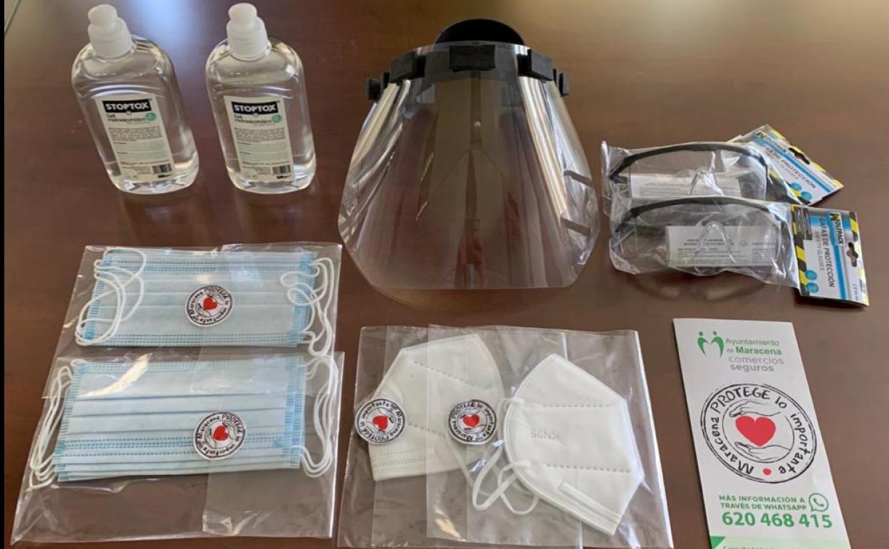 El Ayuntamiento de Maracena reparte equipos de protección individual (EPI) entre todos sus comercios