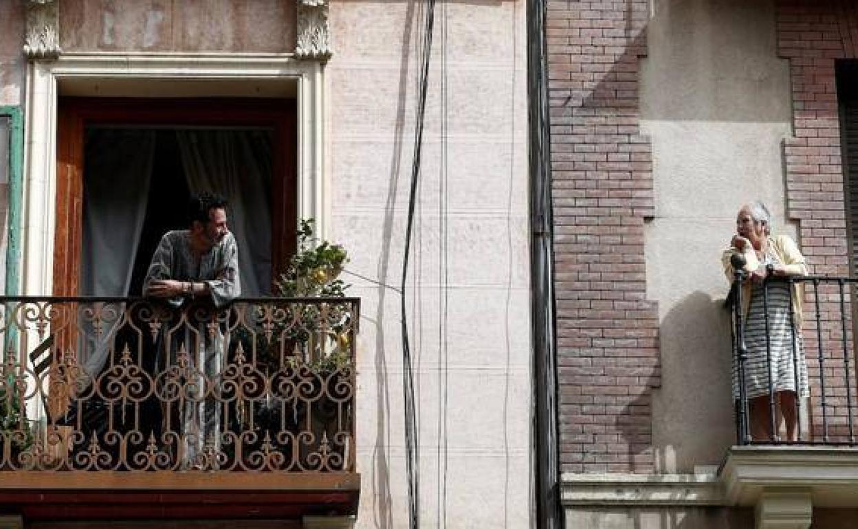 Piden que comunidades de vecinos de Granada puedan replantear el uso de zonas comunes