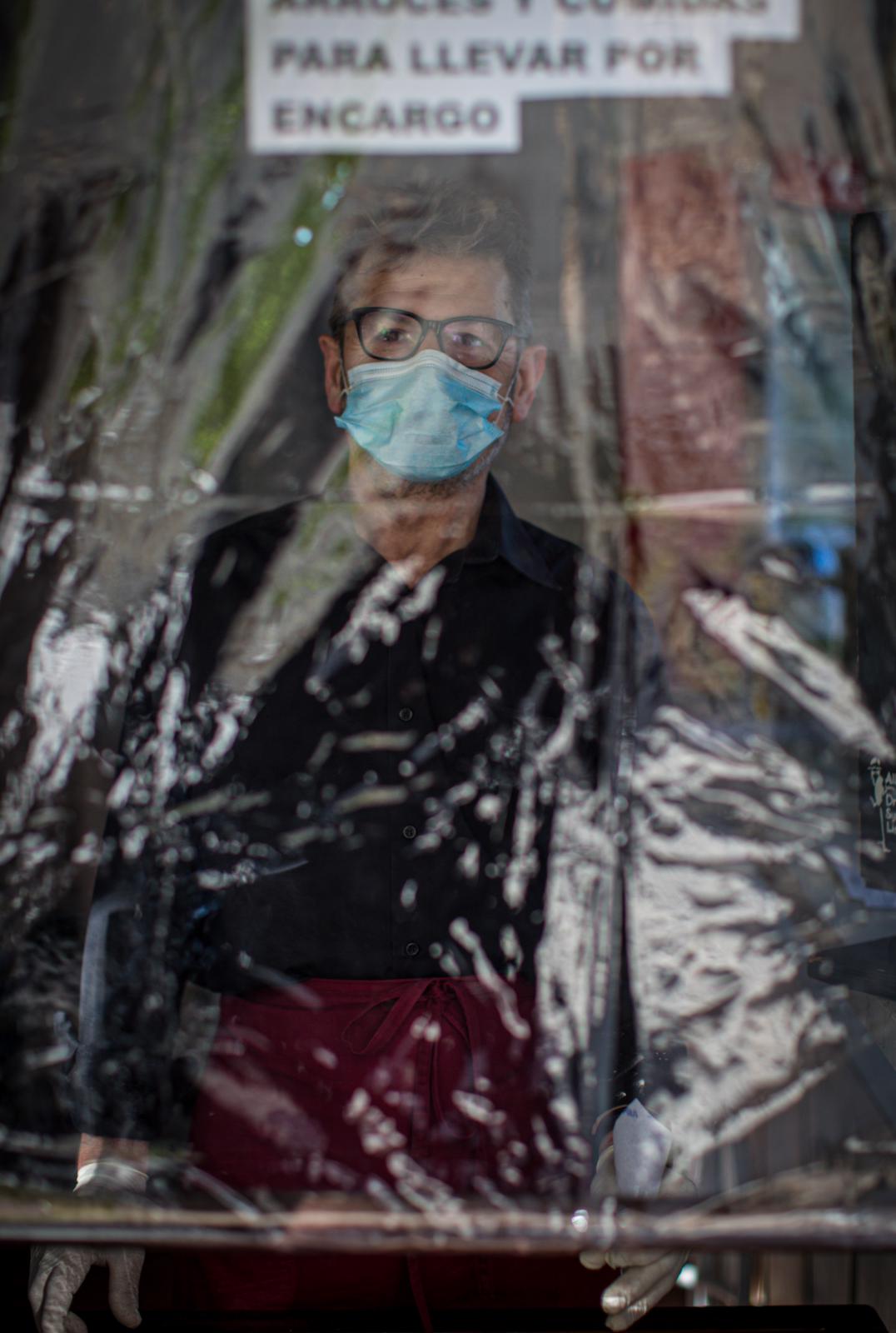 Fotos: Así se vive en Granada el primer día en la Fase 1