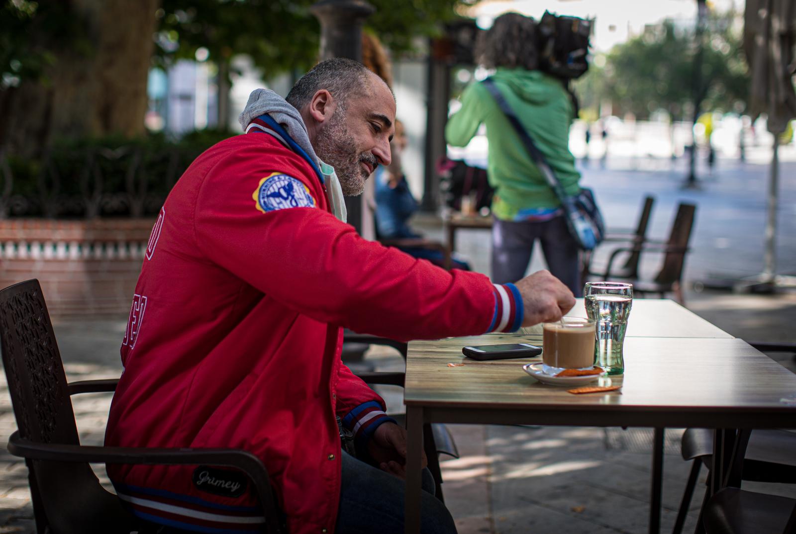 Fotos: Así se vive en Granada el primer día en la Fase 1