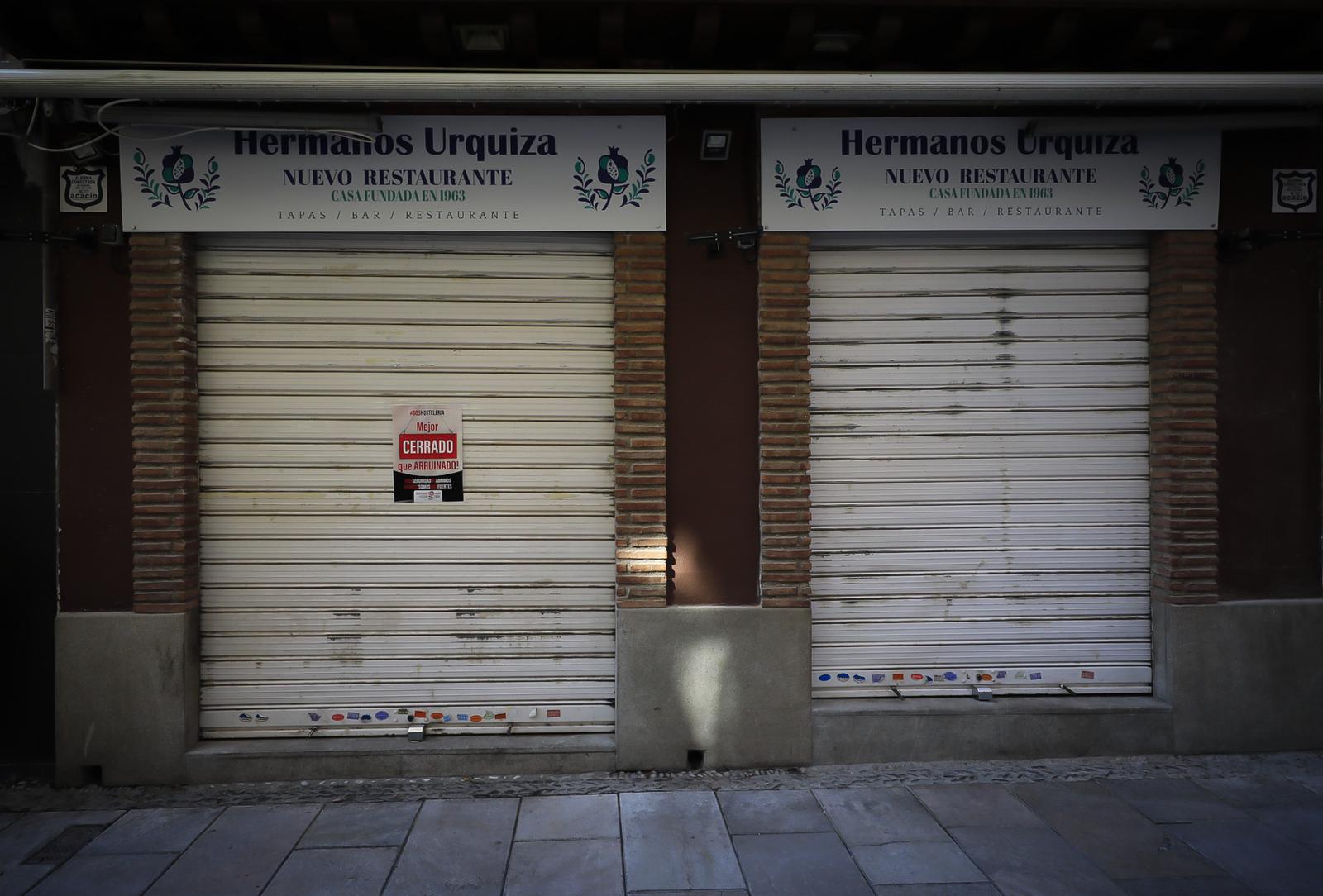 Fotos: Así se vive en Granada el primer día en la Fase 1