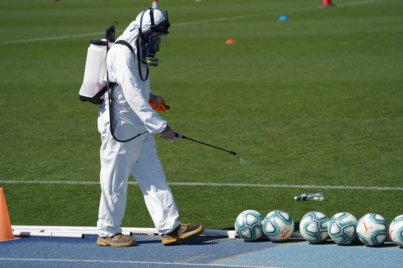Fotos: La UD Almería continúa entrenando en dos grupos