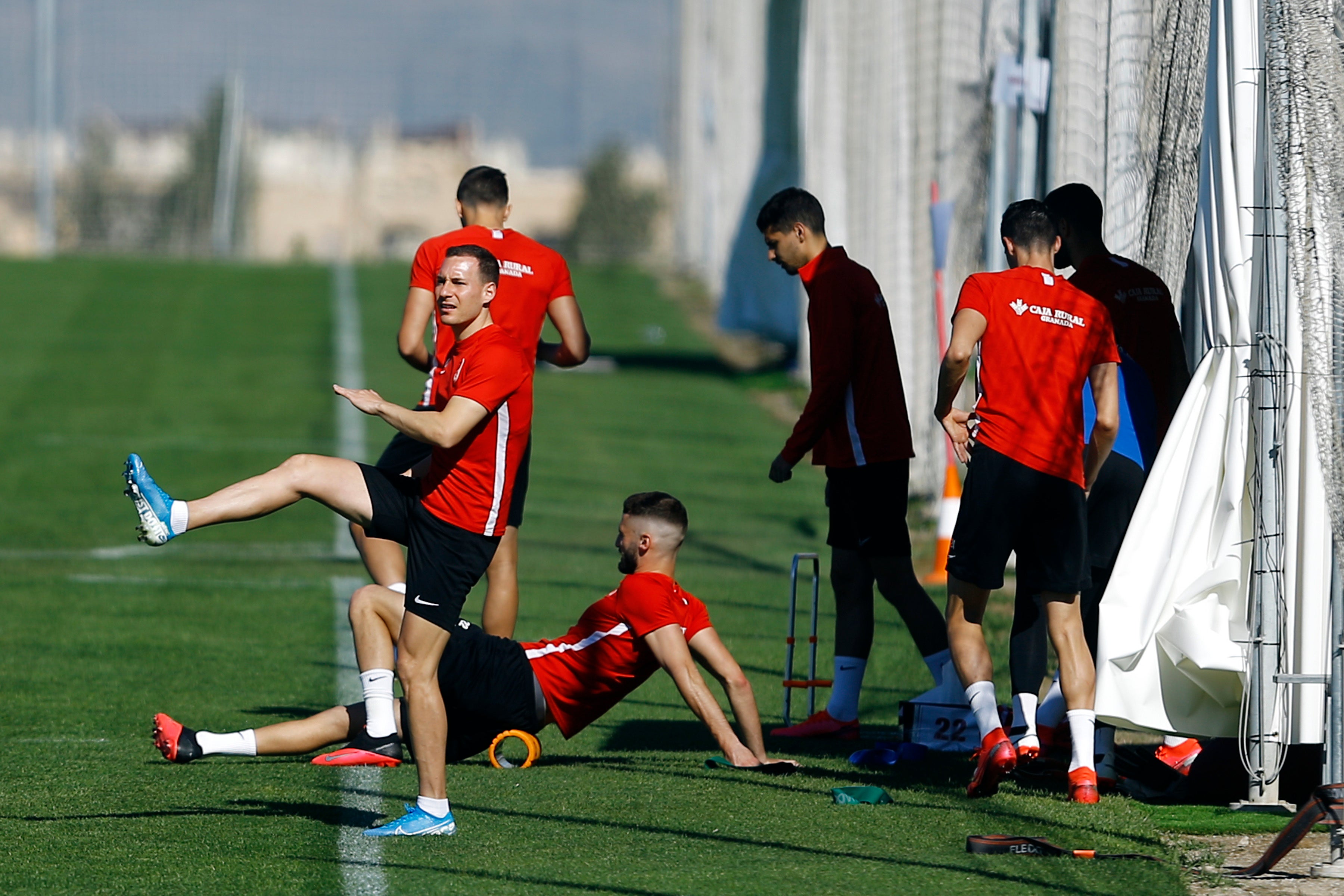 Fotos: Así ha sido el entrenamiento del Granada este martes