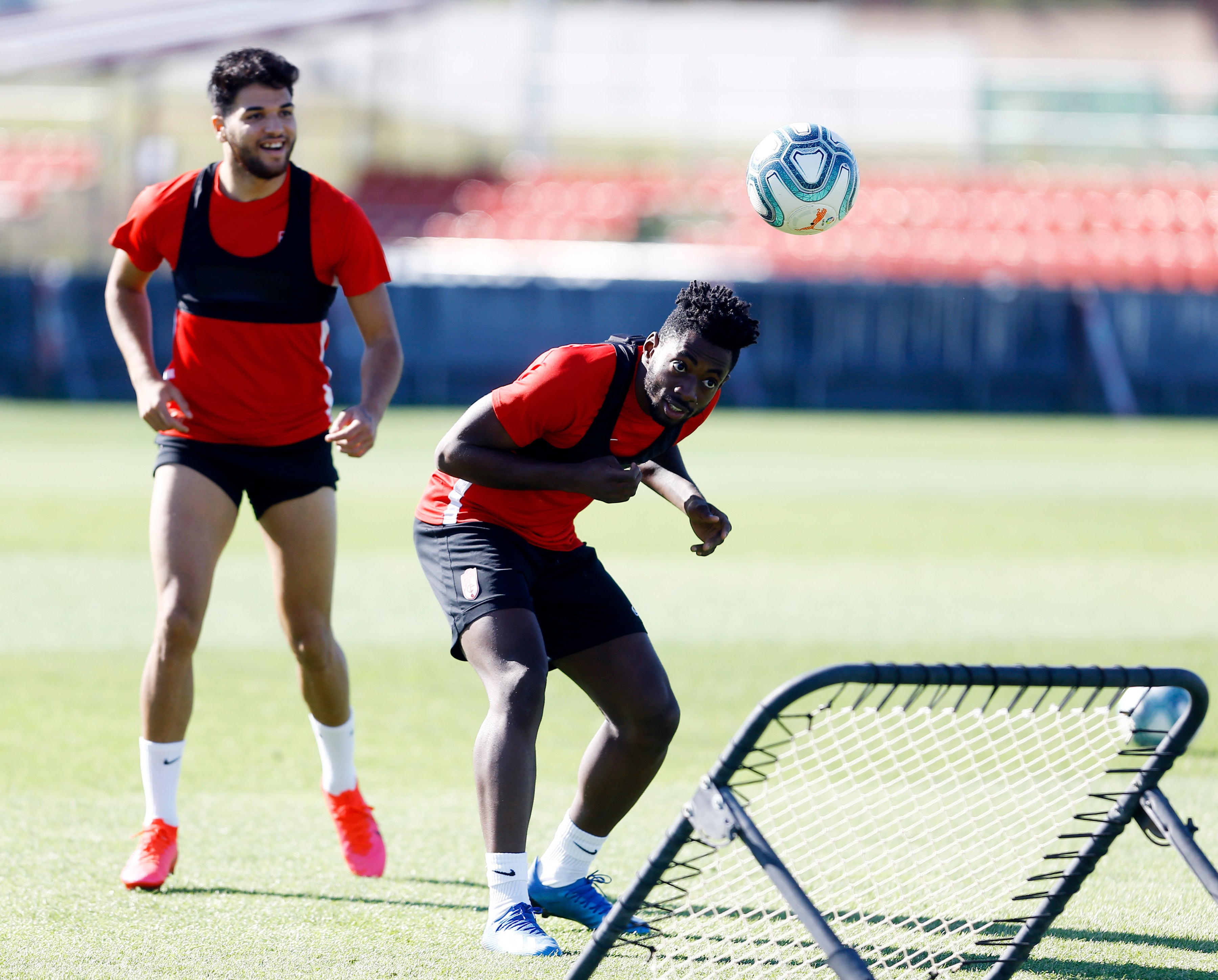 Fotos: Así ha sido el entrenamiento del Granada este martes