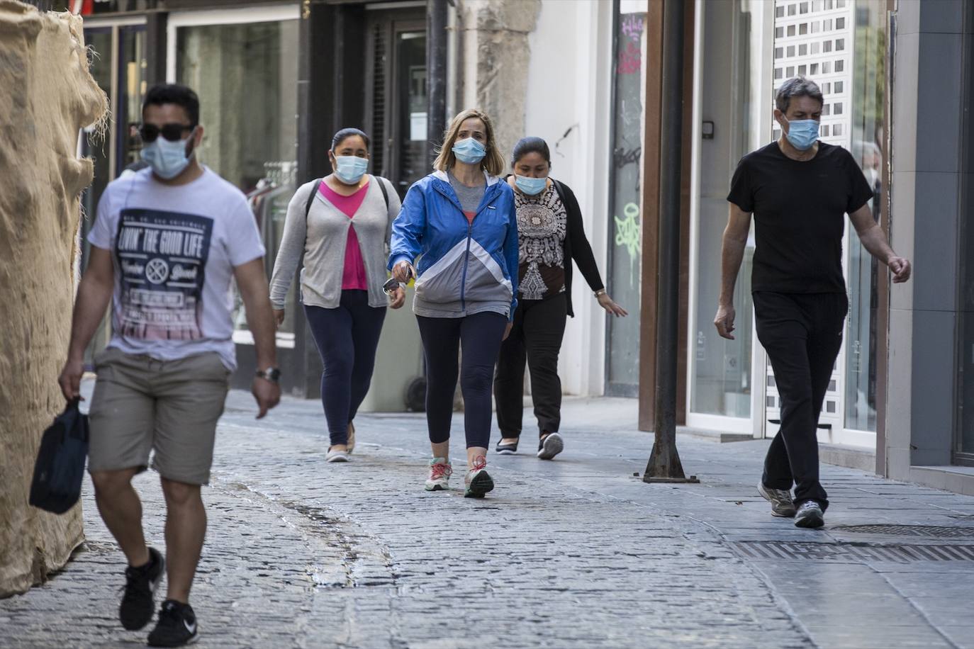 Desde esta media noche esta protección ya es de uso obligado para los mayores de seis años