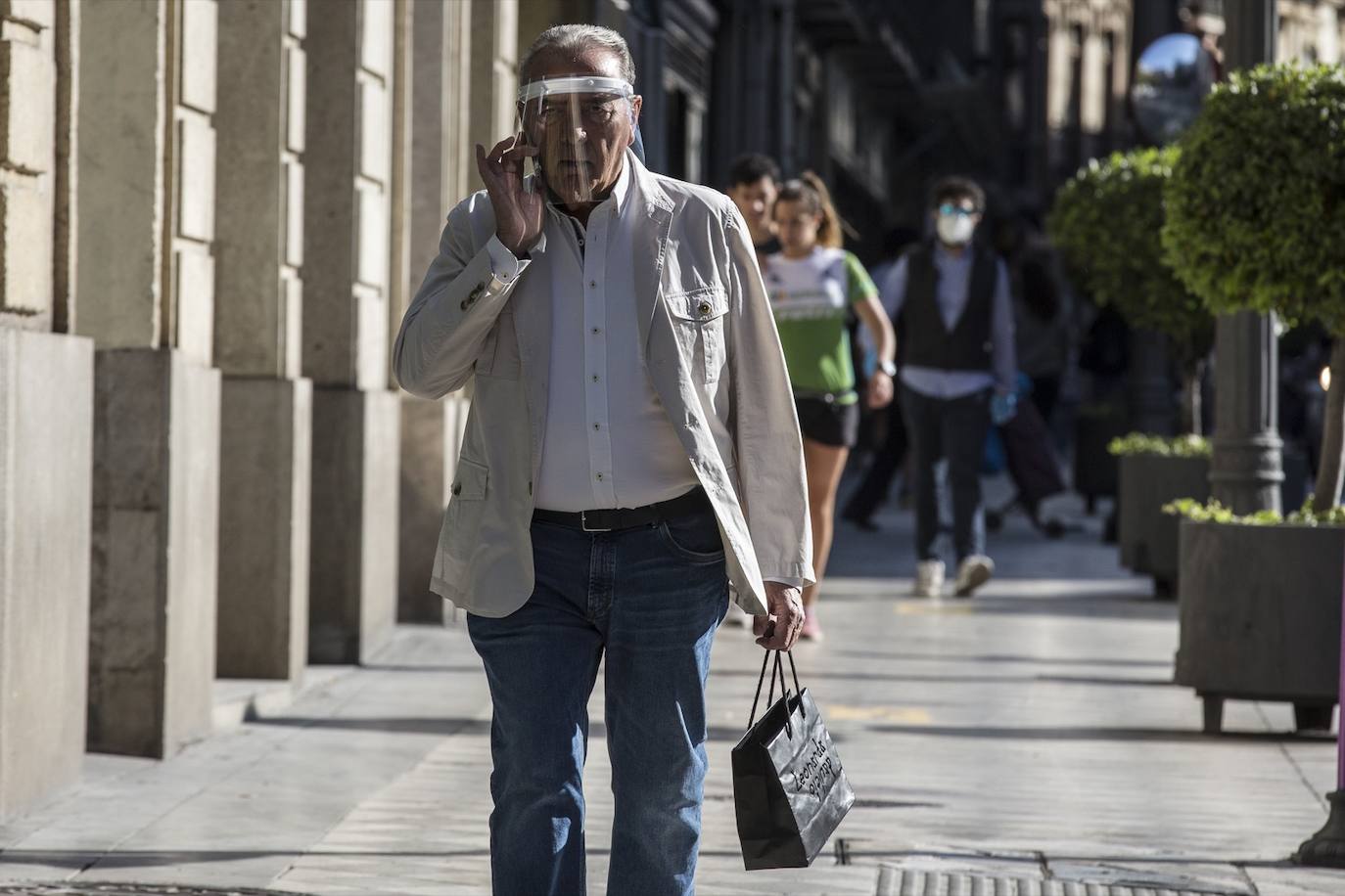 Desde esta media noche esta protección ya es de uso obligado para los mayores de seis años