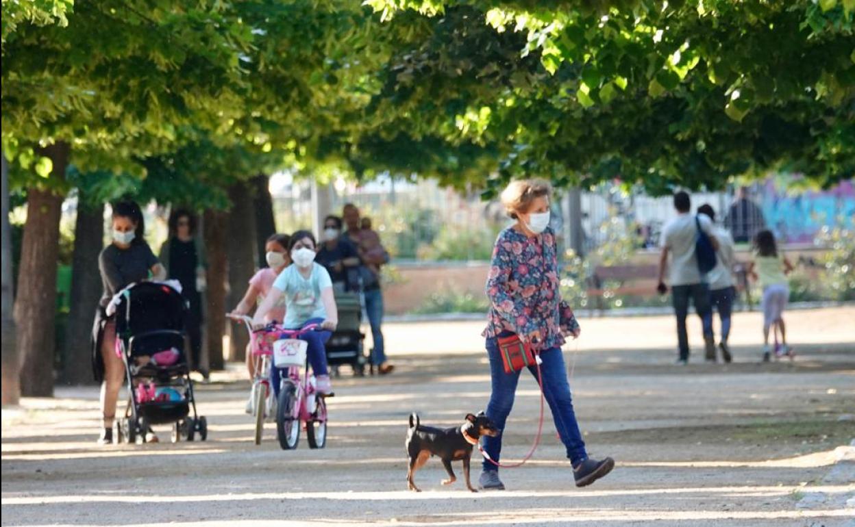 Pasear o hacer deporte, a cualquier hora salvo en la franja para mayores de 70