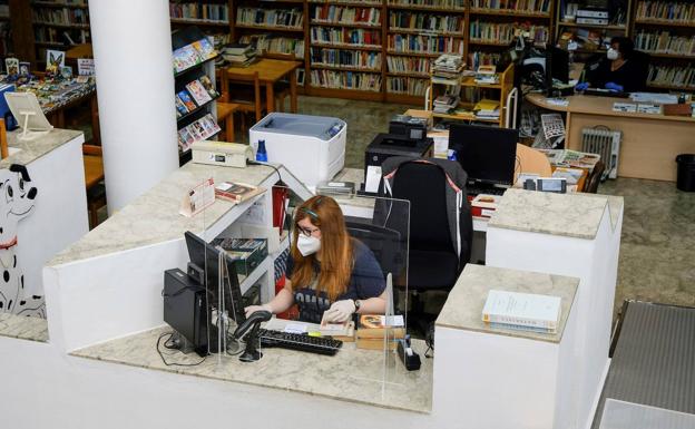 Las bibliotecas aumentan sus recursos disponibles en fase 2: todo lo que debes saber para acudir a ellas