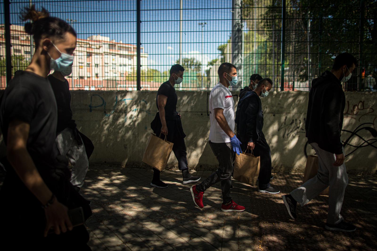 Han dormido en el Paquillo Fernández y tres oenegés se harán cargo de ellos. 