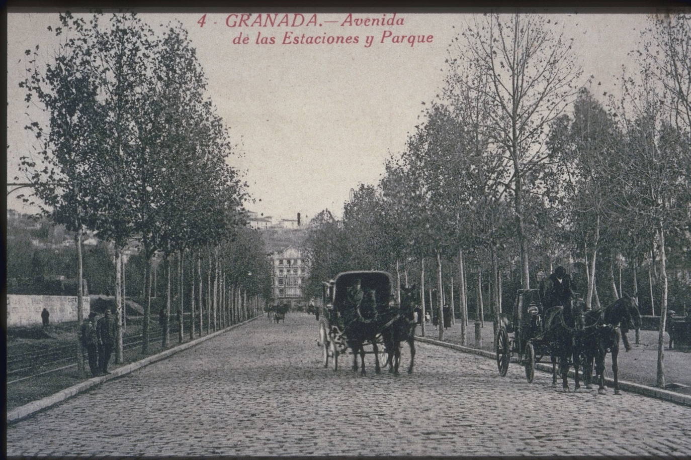 Preciosa imagen de la Avenida cuando era conocida como 'de las Estaciones' otro de los nombres que recibió el bulevar