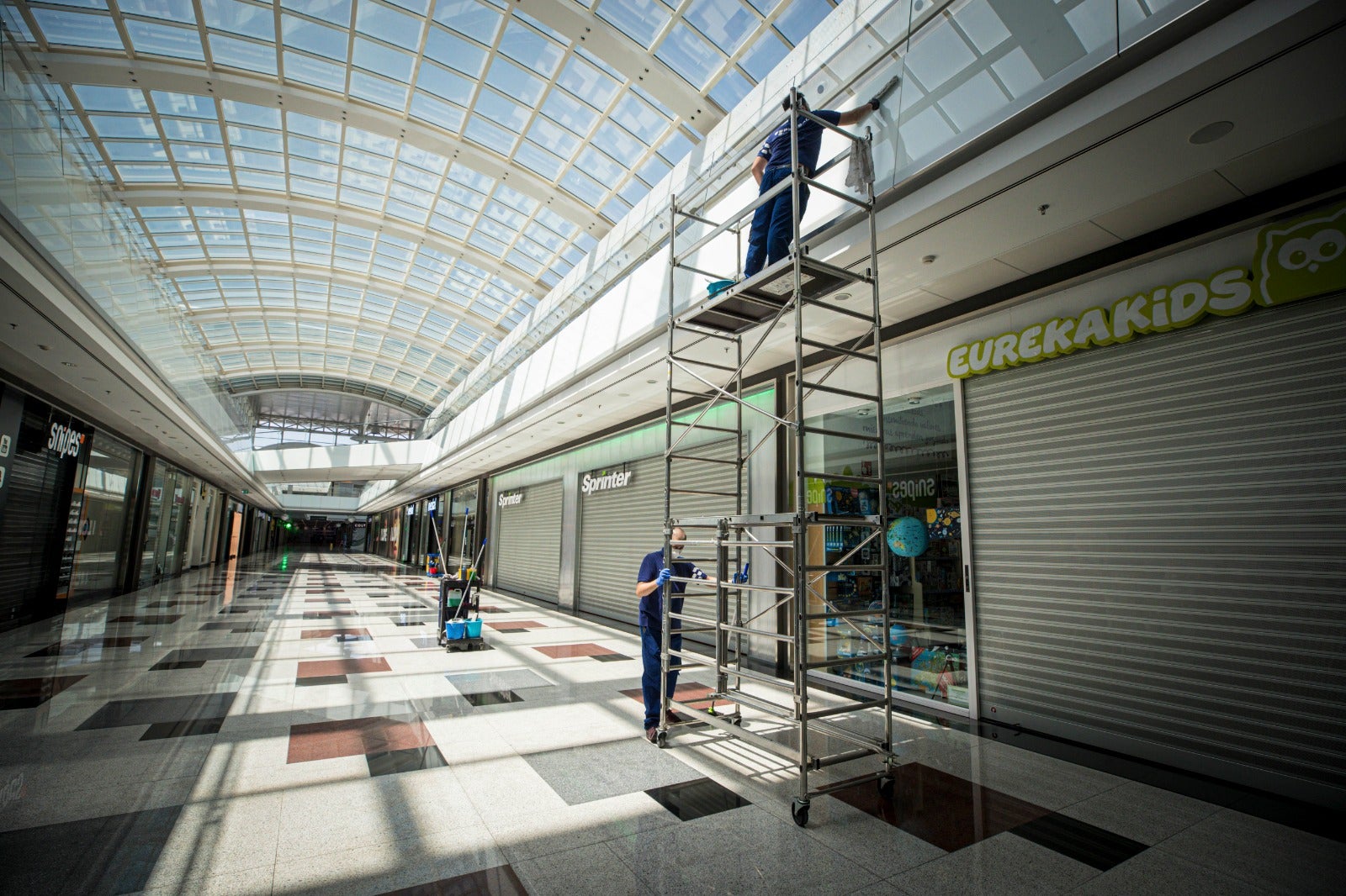 Visitamos los dos grandes centros comerciales horas antes de volver a abrir este lunes