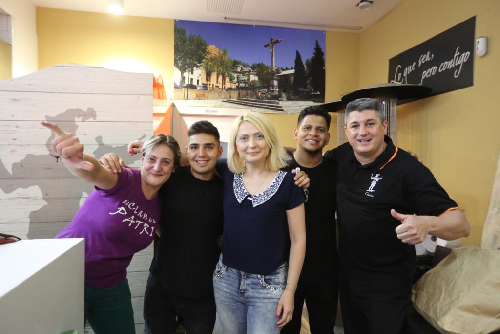 Los bares de la ciudad, repletos de clientes en sus terrazas