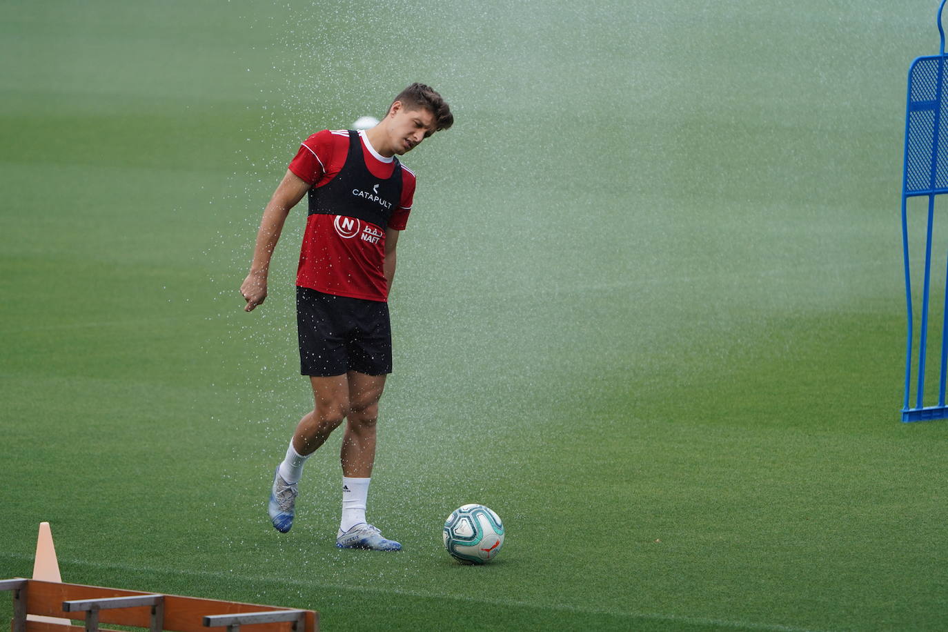 El equipo rojiblanco comienza a preparar el partido de la vuelta a la actividad con un grupo de 29 jugadores