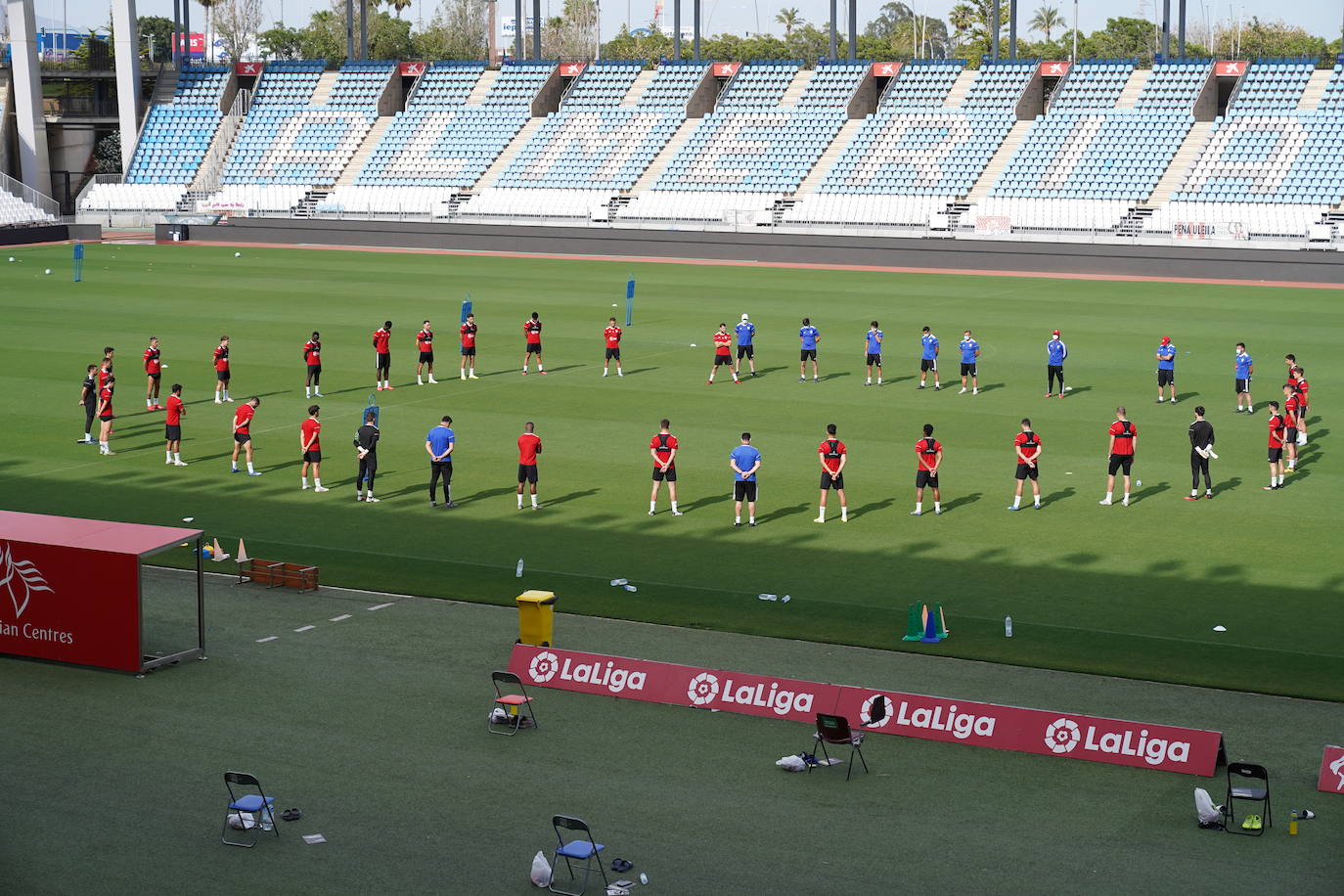 El equipo rojiblanco comienza a preparar el partido de la vuelta a la actividad con un grupo de 29 jugadores