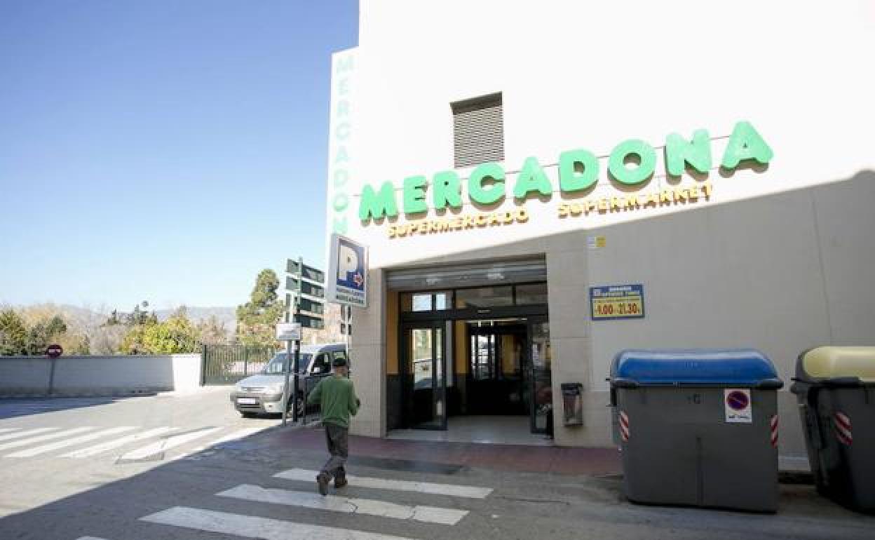 Mercadona reactiva su selección de personal con empleos fijos y sueldos de 2.900 euros