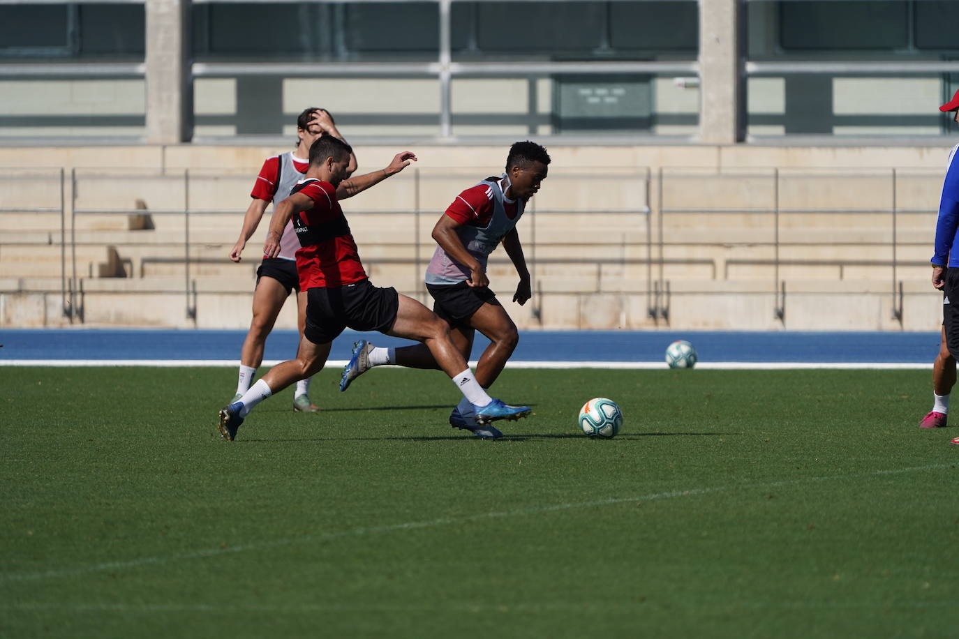 Fotos: El Almería prosigue sus entrenamientos