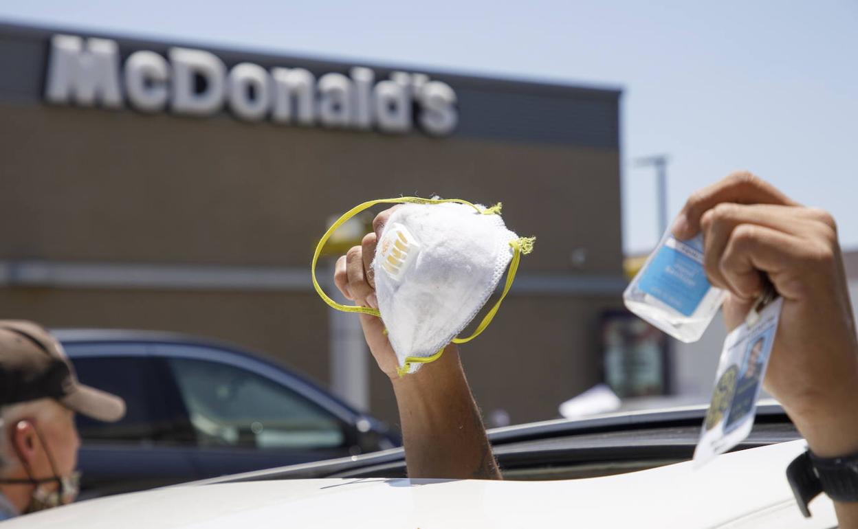 McDonald's prepara los salones de sus restaurantes para la nueva normalidad