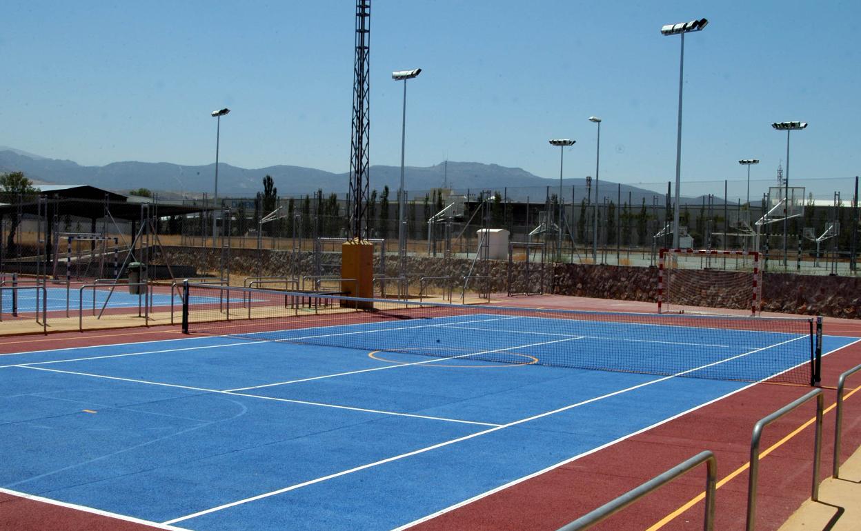 La Ciudad Deportiva de Diputación de Granada abre sus puertas el próximo lunes con horario reducido y uso limitado
