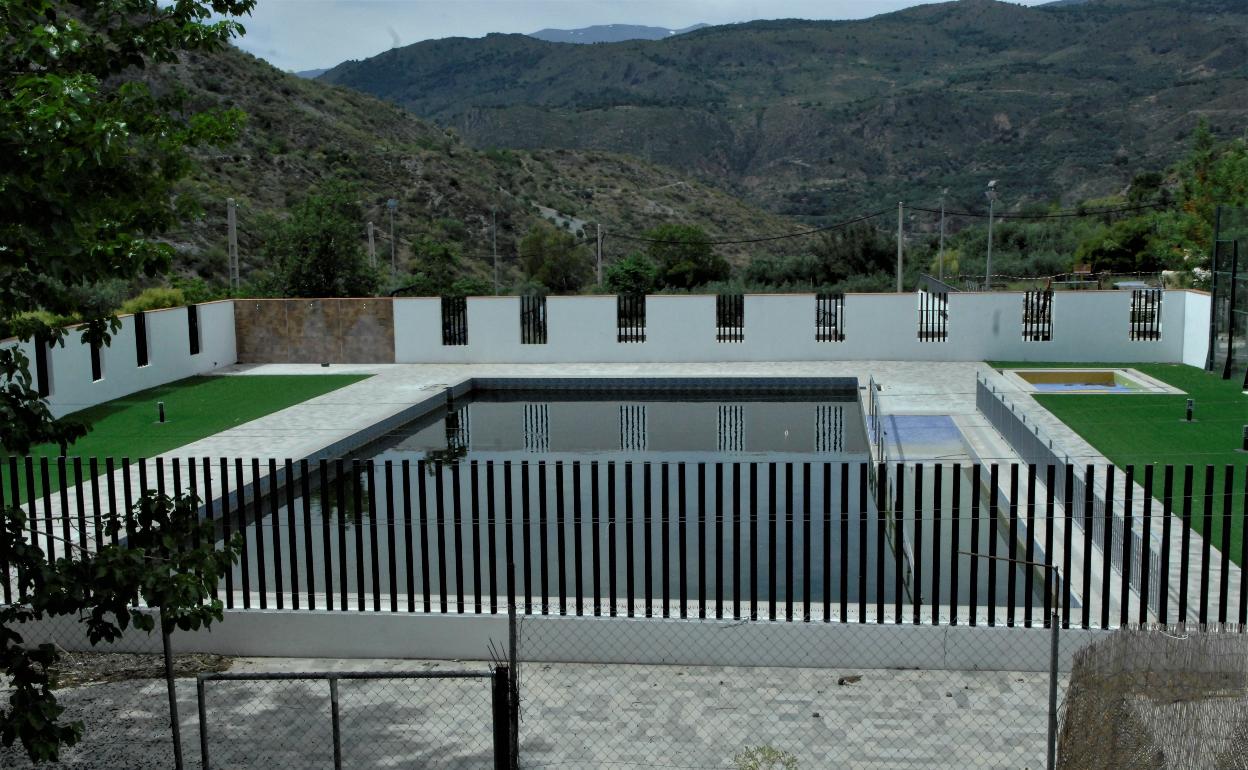 Siete municipios de La Alpujarra no abrirán sus piscinas públicas este verano 