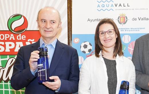 El presidente de la RFEVB, Agustín Martín, dijo ayer que Unicaja tiene derecho a jugar Champions. 