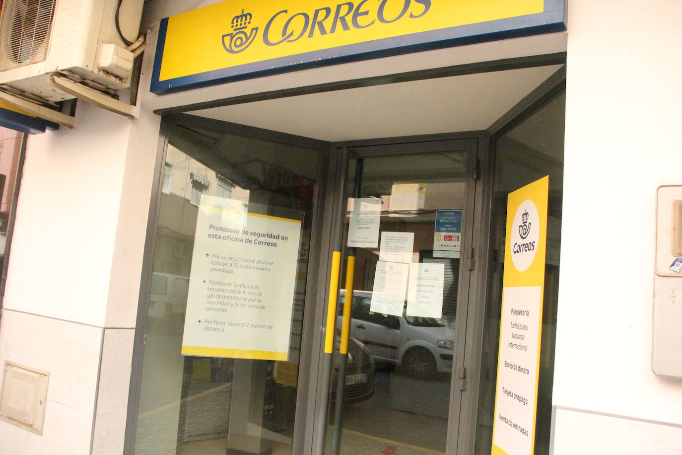 Oficina de Correos de Viator, esta mañana. 