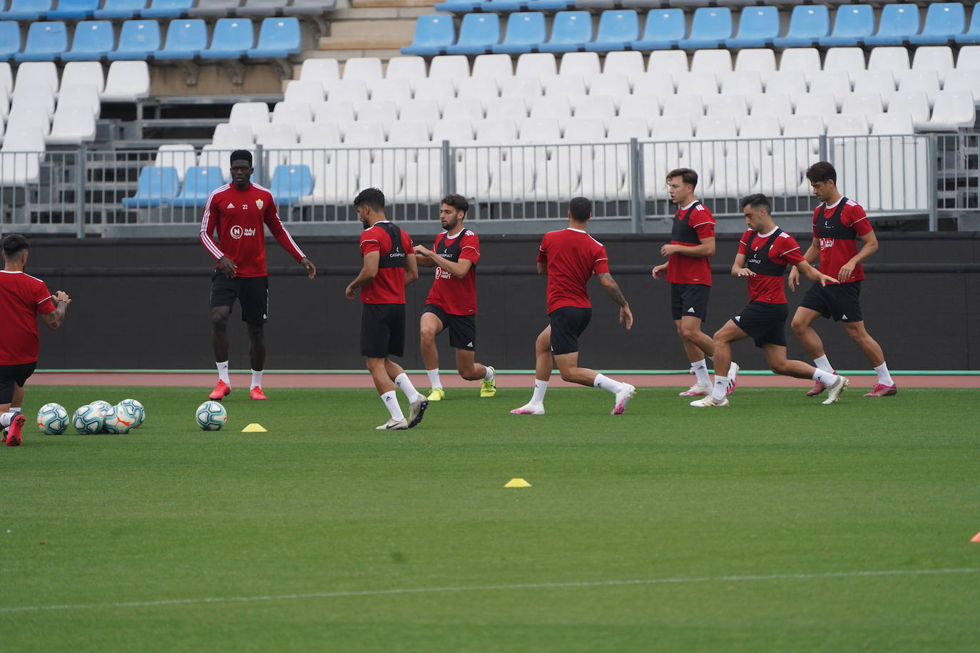 Fotos: El Almería juega un partidillo de entrenamiento