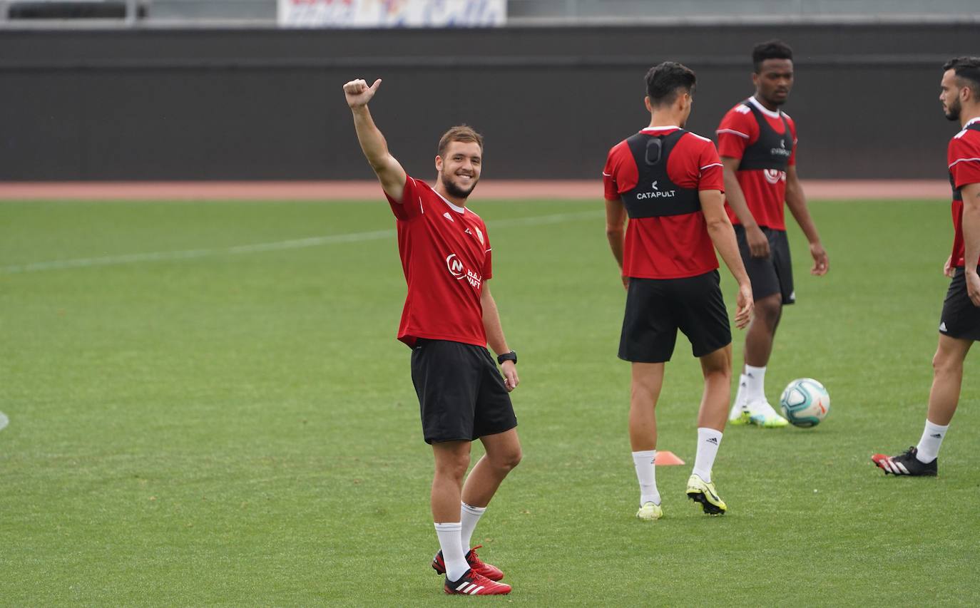 Fotos: El Almería juega un partidillo de entrenamiento