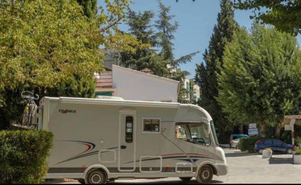 Los camping de Granada reabren con la mirada en el movimiento interprovincial