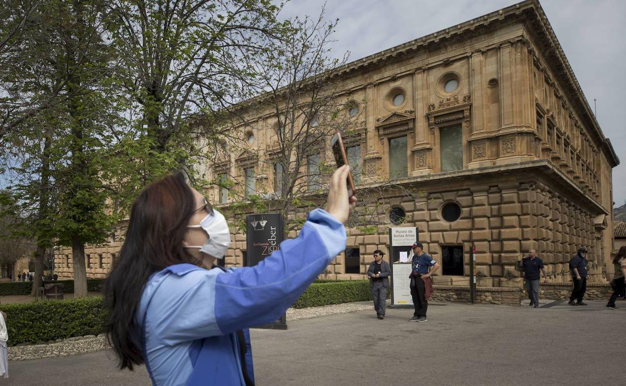 El Palacio de Carlos V, el día del cierre del conjunto.