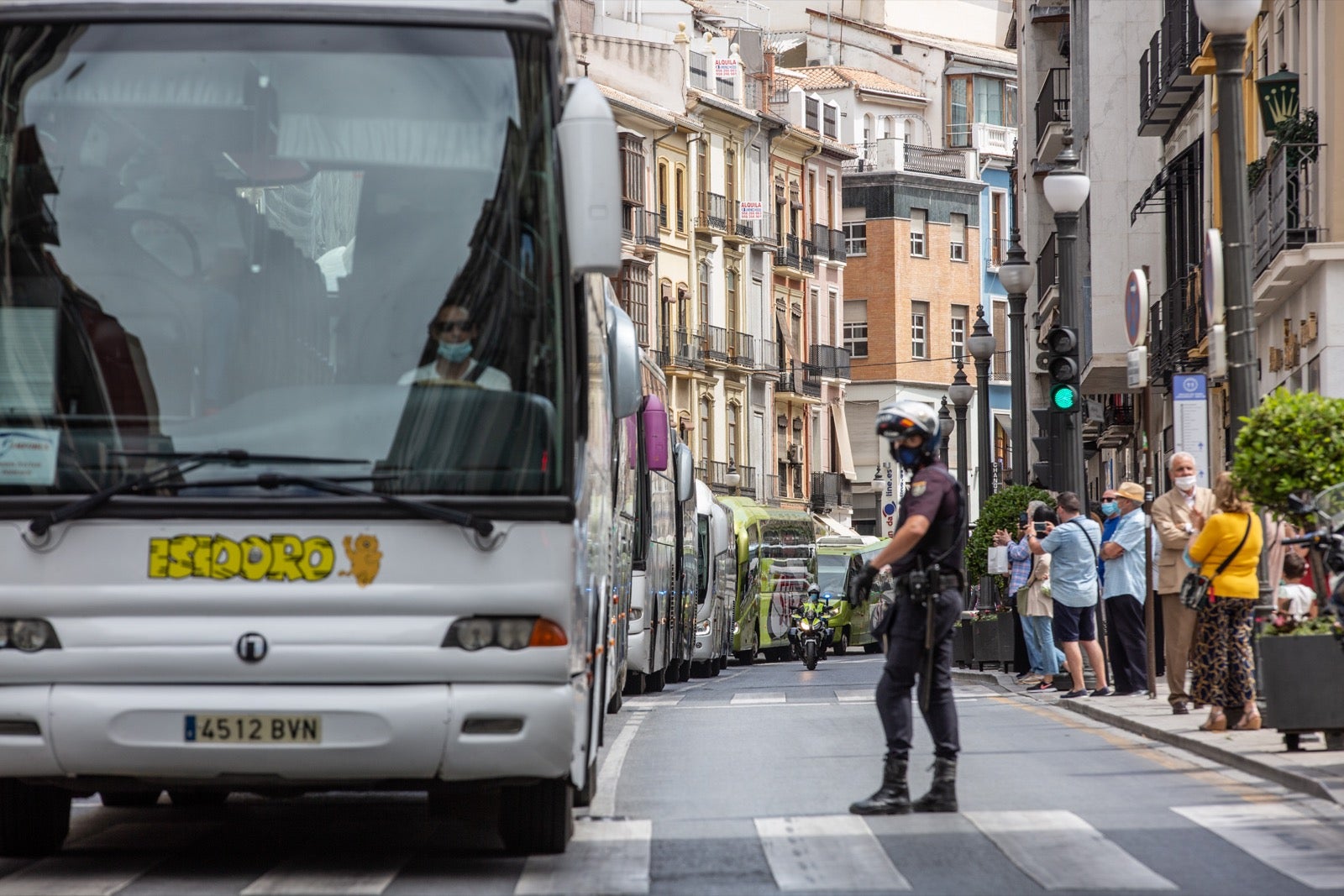 El colectivo de transporte discrecional, de colegios y turístico reclama atención del Gobierno y le exige medidas concretas para resolver su sutuación, paralizada por la crisis de la Covid-19