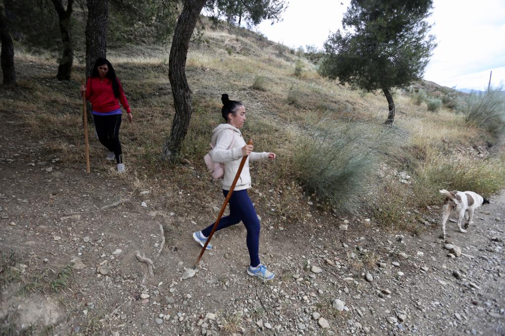 Su familia pide ayuda porque salió sin dinero ni la medicación que toma y lo hizo por una zona cuya orografía hace temer un accidente