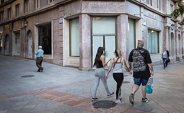 El Centro de Exposiciones de Puerta Real se inaugurará después del verano, una vez completada la devolución al Ayuntamiento, propietario del inmueble.