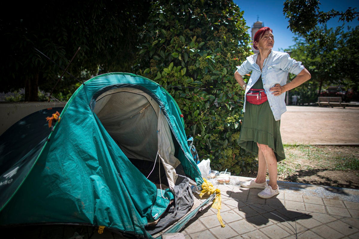 La cuarentena ha visibilizado el problema que tiene Granada con las personas sin techo