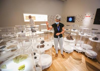 Imagen secundaria 1 - Prototipos de trajes y la sala de meteoritos. 