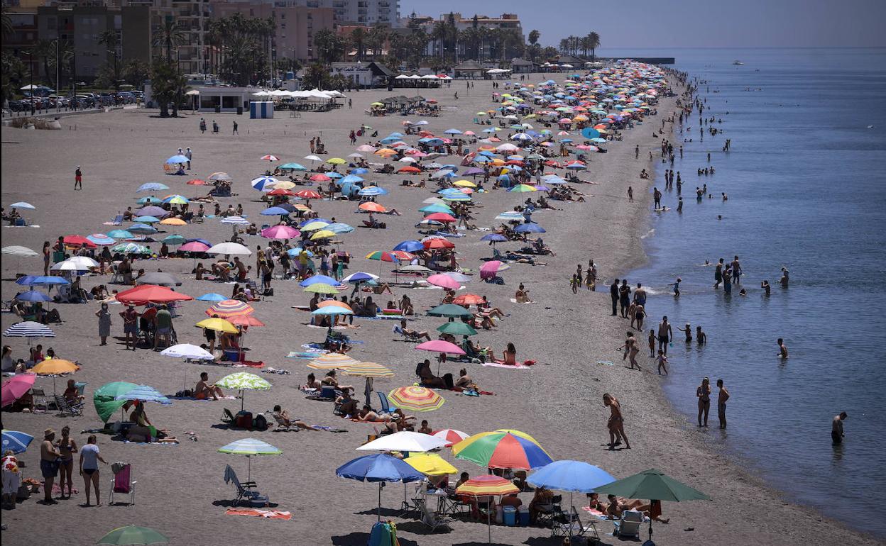 Los bañistas disfrutaron de un buen primer día de verano.