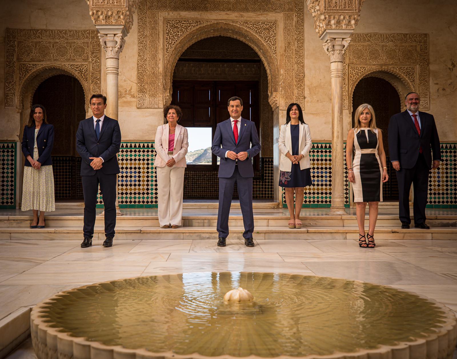 El Ejecutivo andaluz estrena la nueva normalidad en el monumento nazarí