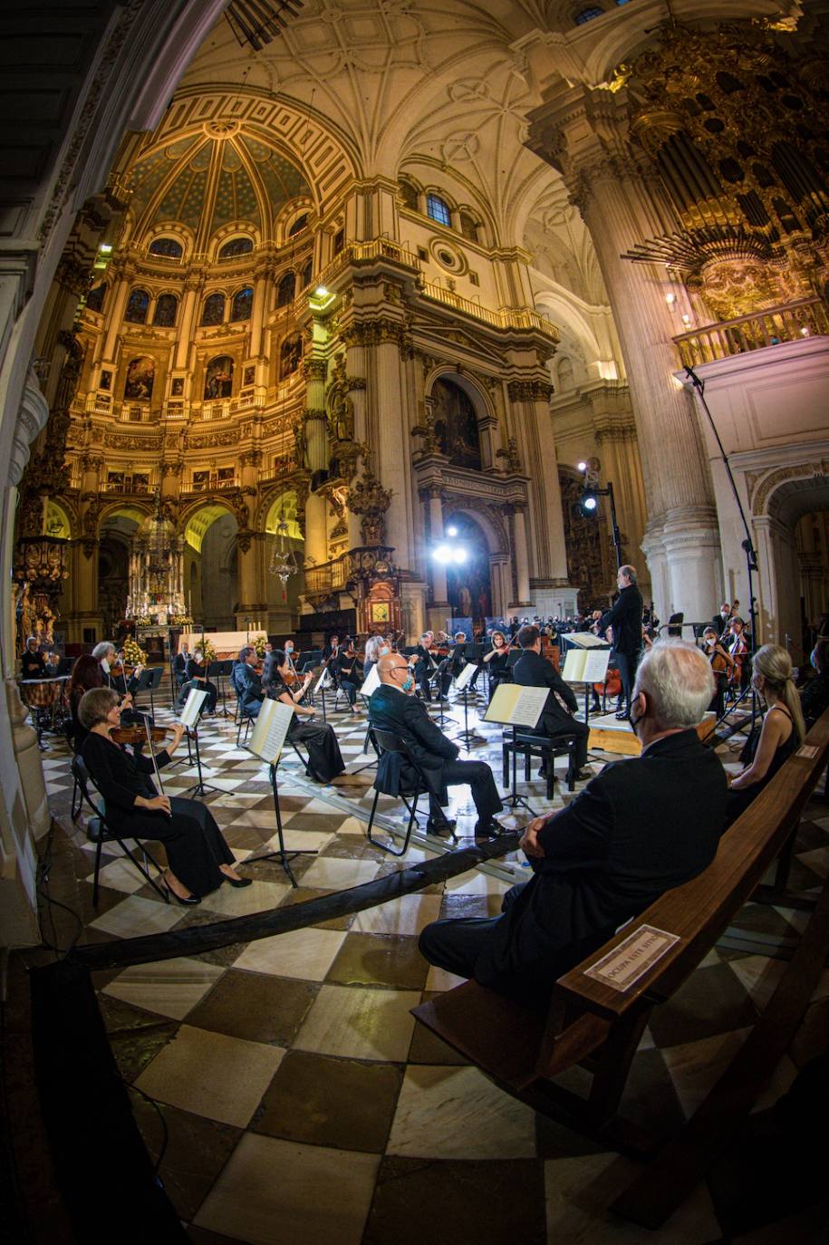 El Festival de Música y Danza se abre con el 'Réquiem' de Mozart en un concierto que muestra la 'nueva normalidad' cultural