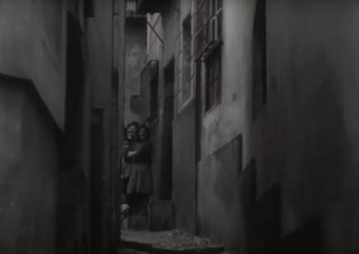 Imagen secundaria 1 - Plaza Larga (1 y 3) y calle de paso, en Elvira. 