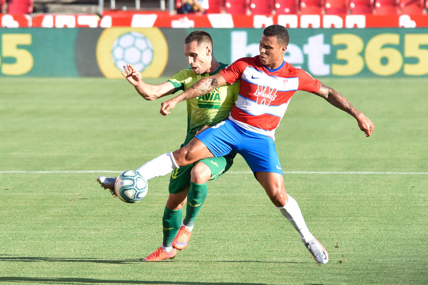 Los de Diego Martínez alcanzarían su primer gran objetivo a falta de seis jornadas