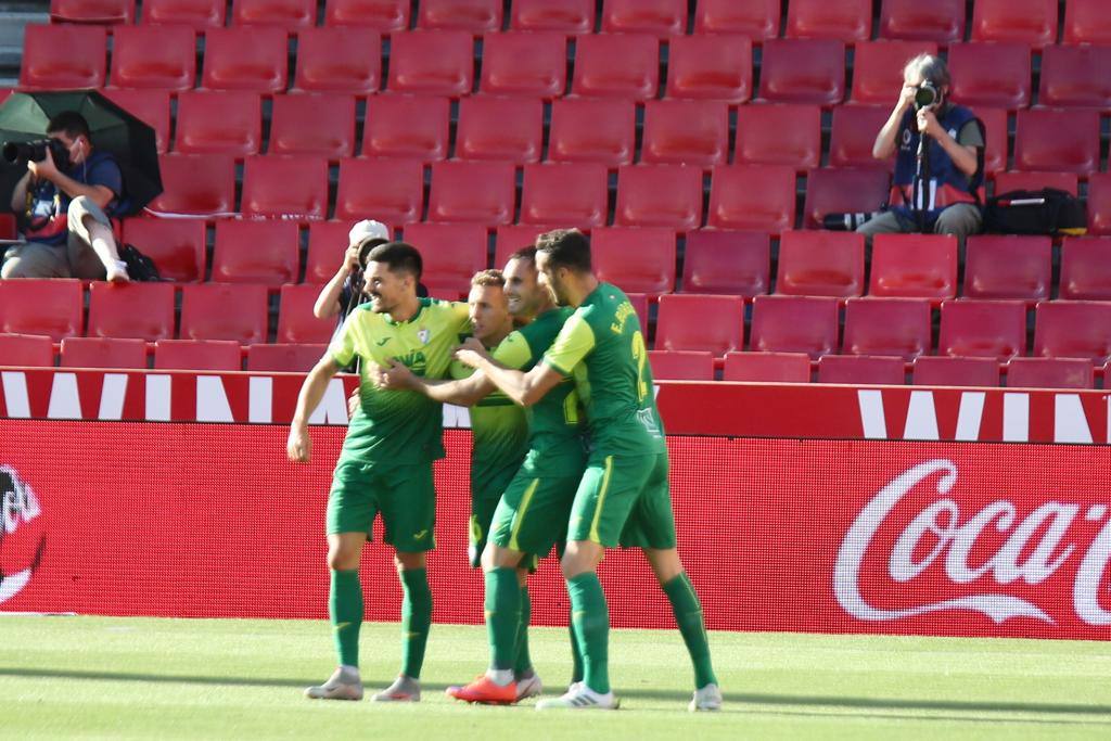 Los de Diego Martínez alcanzarían su primer gran objetivo a falta de seis jornadas